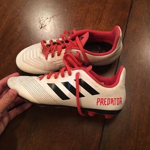 Adidas Predator boys soccer cleats